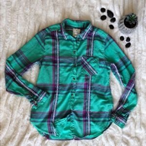 American Eagle boyfriend flannel print shirt 🍀